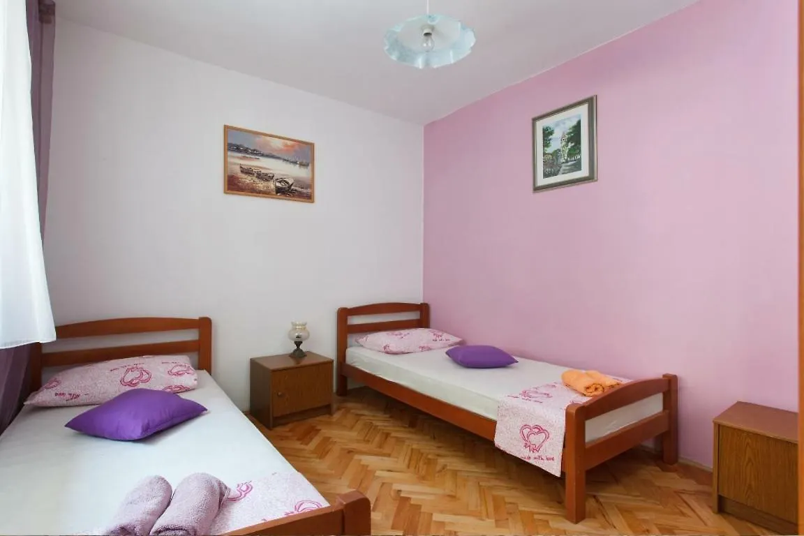 Little Heaven On Earth Apartment Split